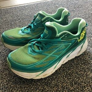 HOKA Clifton 3